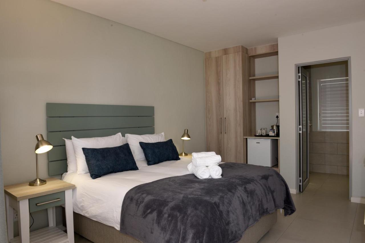 Kleinmond Lodge Bagian luar foto