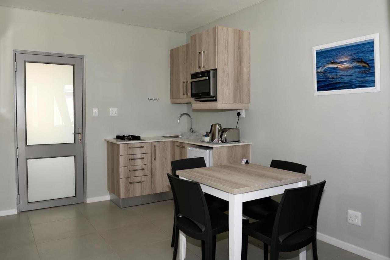 Kleinmond Lodge Bagian luar foto