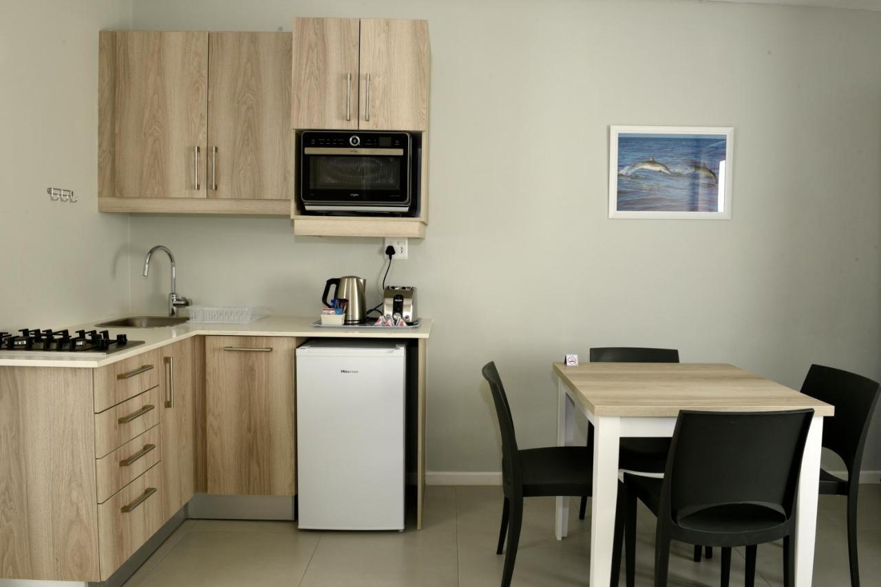 Kleinmond Lodge Bagian luar foto